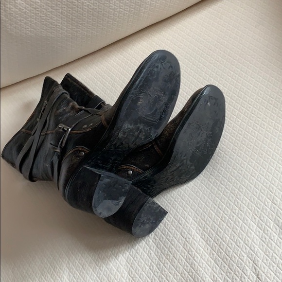 Distressed Boot - Picture 6 of 7